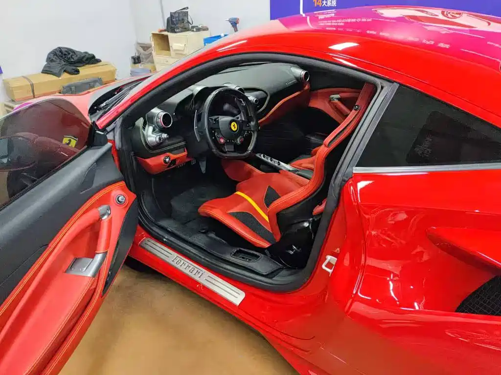 Ferrari F8 Tributo 3.9 T V8