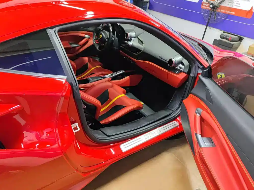 Ferrari F8 Tributo 3.9 T V8