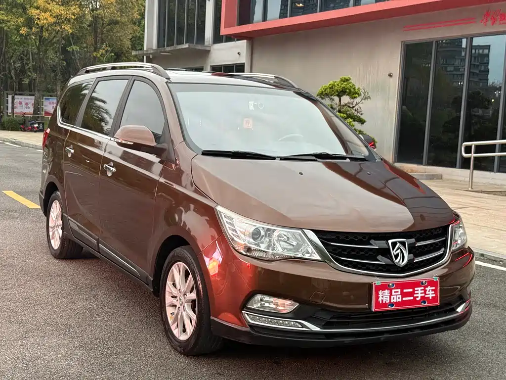 Baojun 730 1.5 T Manual Luxury 7-seat