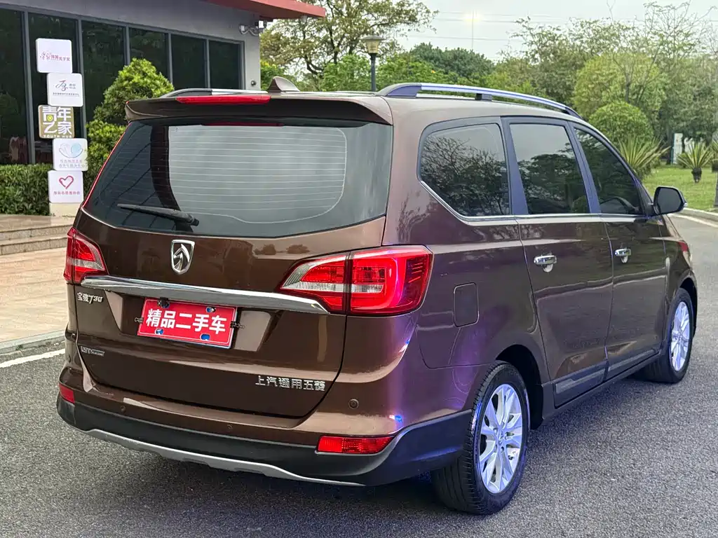 Baojun 730 1.5 T Manual Luxury 7-seat