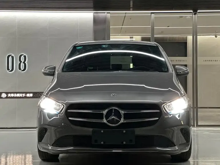 Mercedes-Benz B-Class B 180