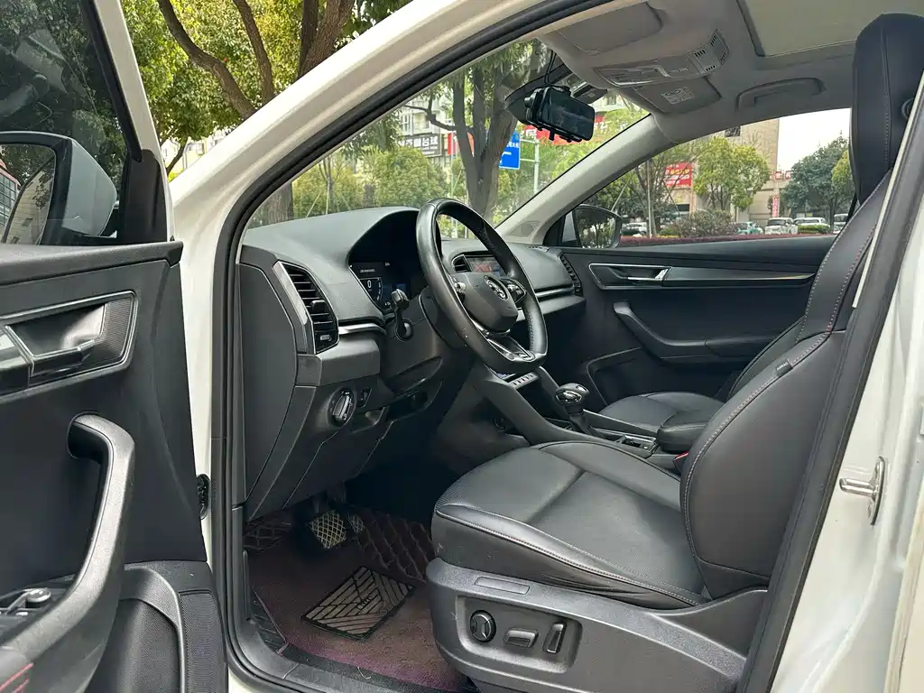 Karoq 柯珞克 2023款 TSI280 奢享版