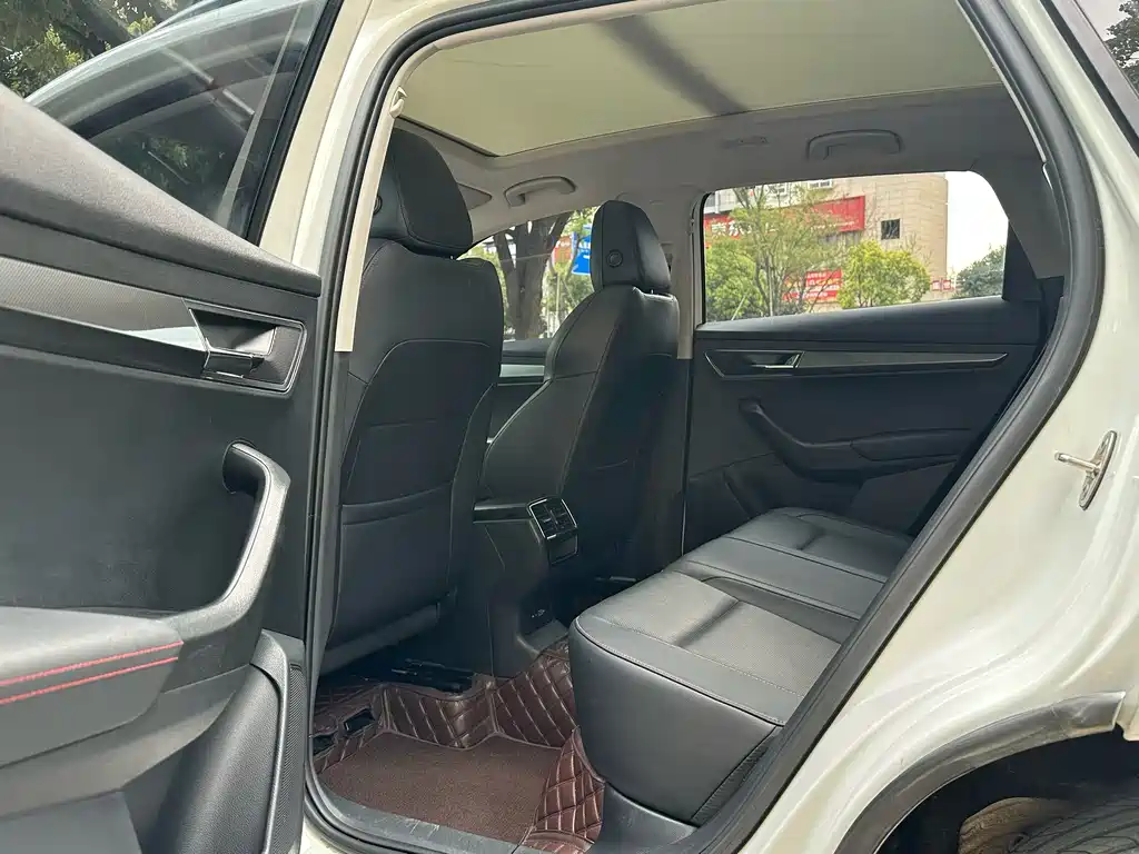 Karoq 柯珞克 2023款 TSI280 奢享版