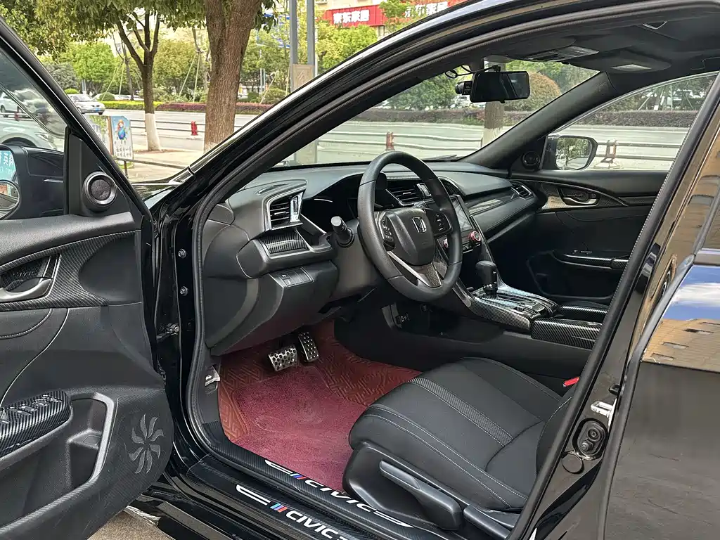 Civic HATCHBACK 220 TURBO CVT Trend Cool Control