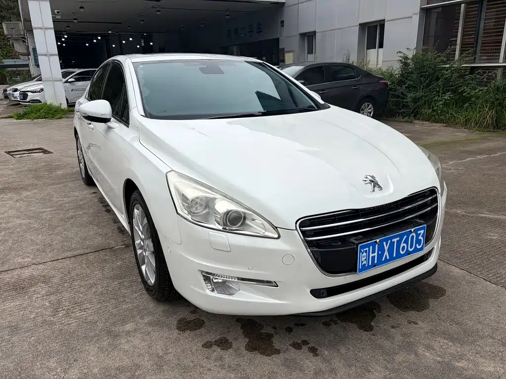 Peugeot 508 标致508 2012款 2.3 L 罗兰·加洛斯版