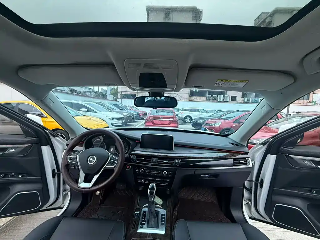 Hanteng X7 汉腾X7 2016款 2.0 T DCT尊享型