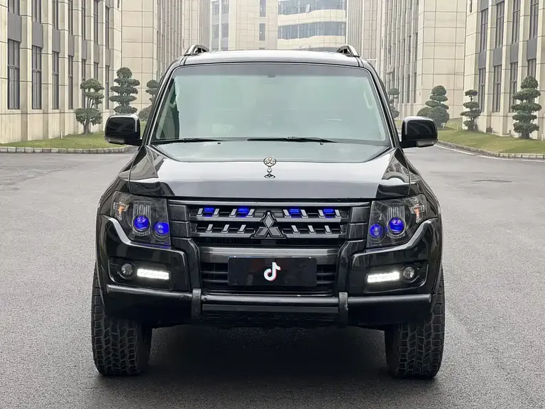 Mitsubishi Pajero (Import) 3.0 L Auto Luxury