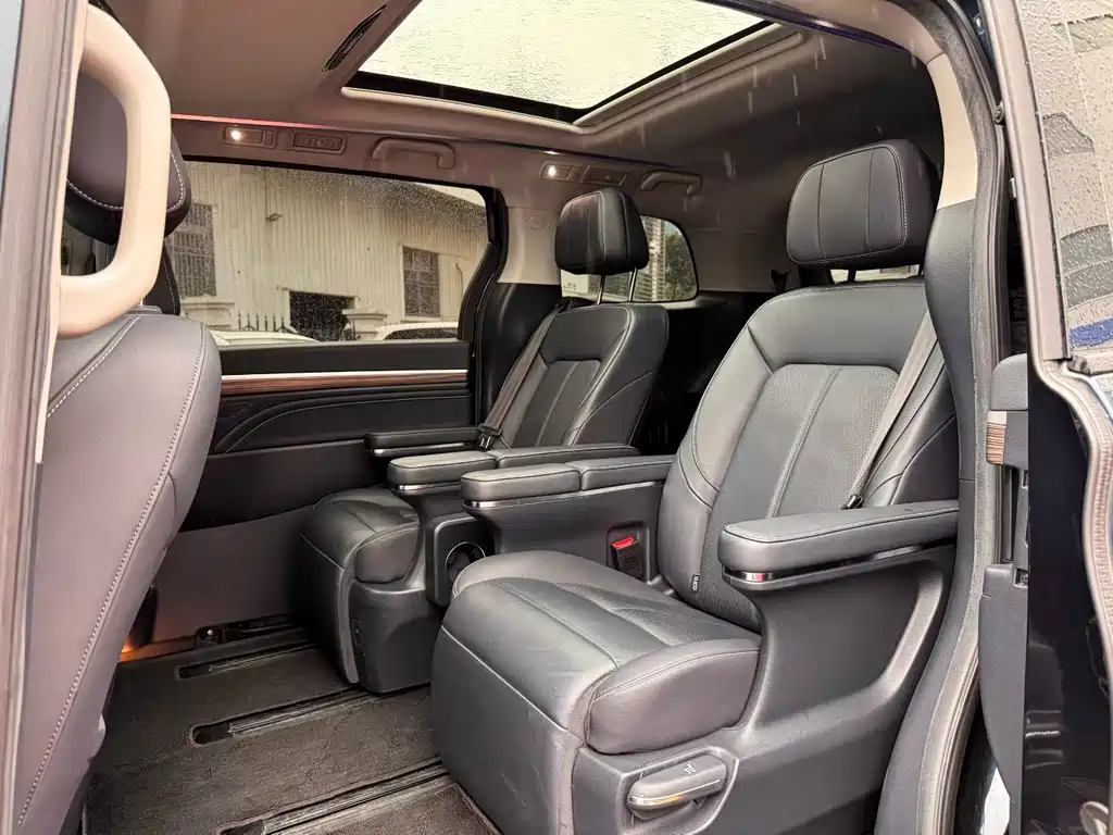GAC Trumpchi M8 Leading Show Series 390 T Supreme