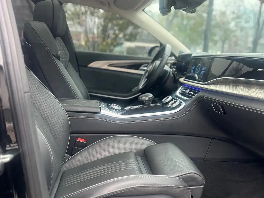 Hongqi H9 3.0 T Connected Flagship