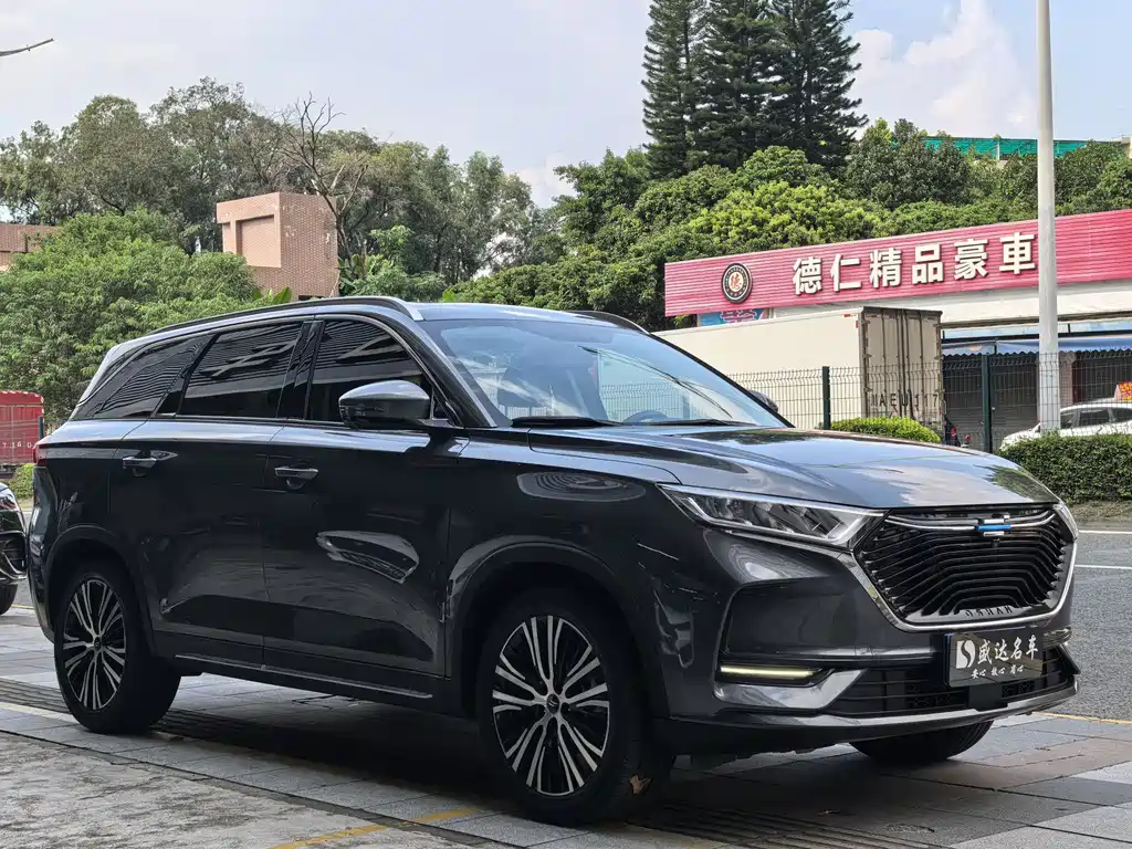Changan Oshan X7 1.5 T Auto Premium