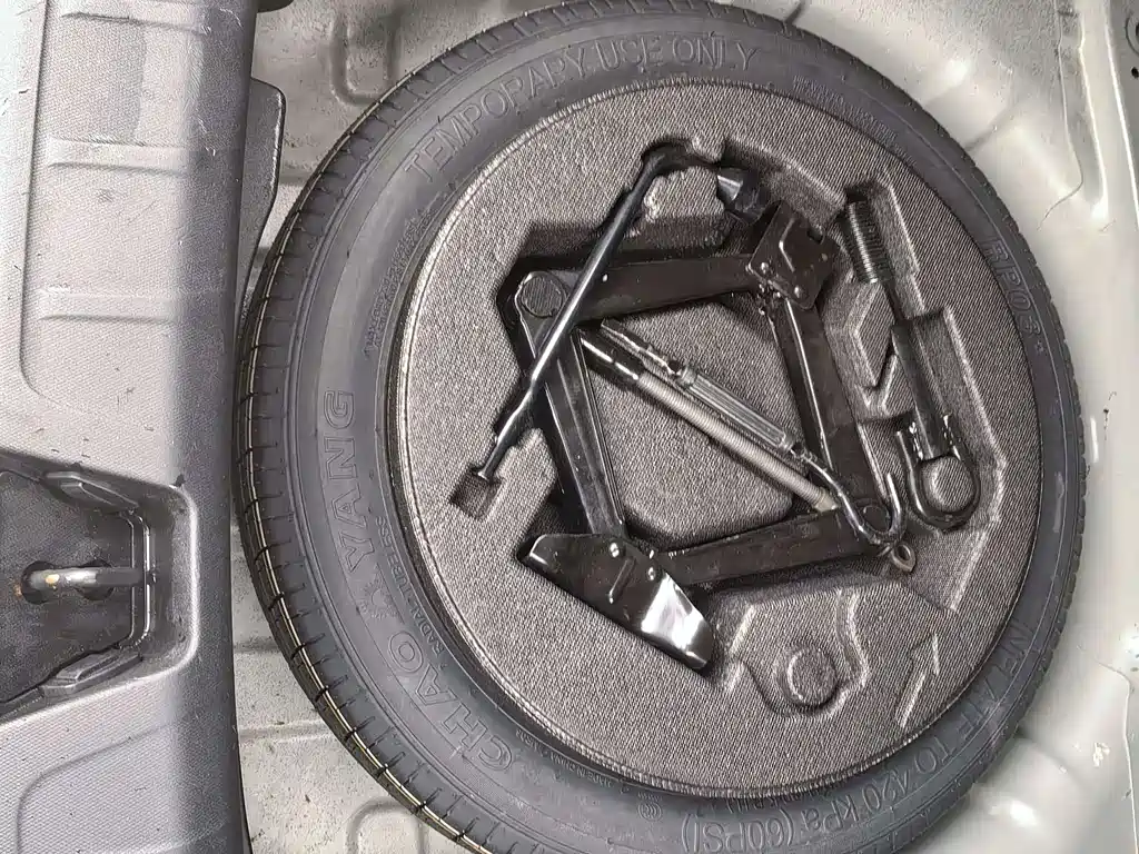 Changan Oshan X5 1.6 L CVT Distinguished