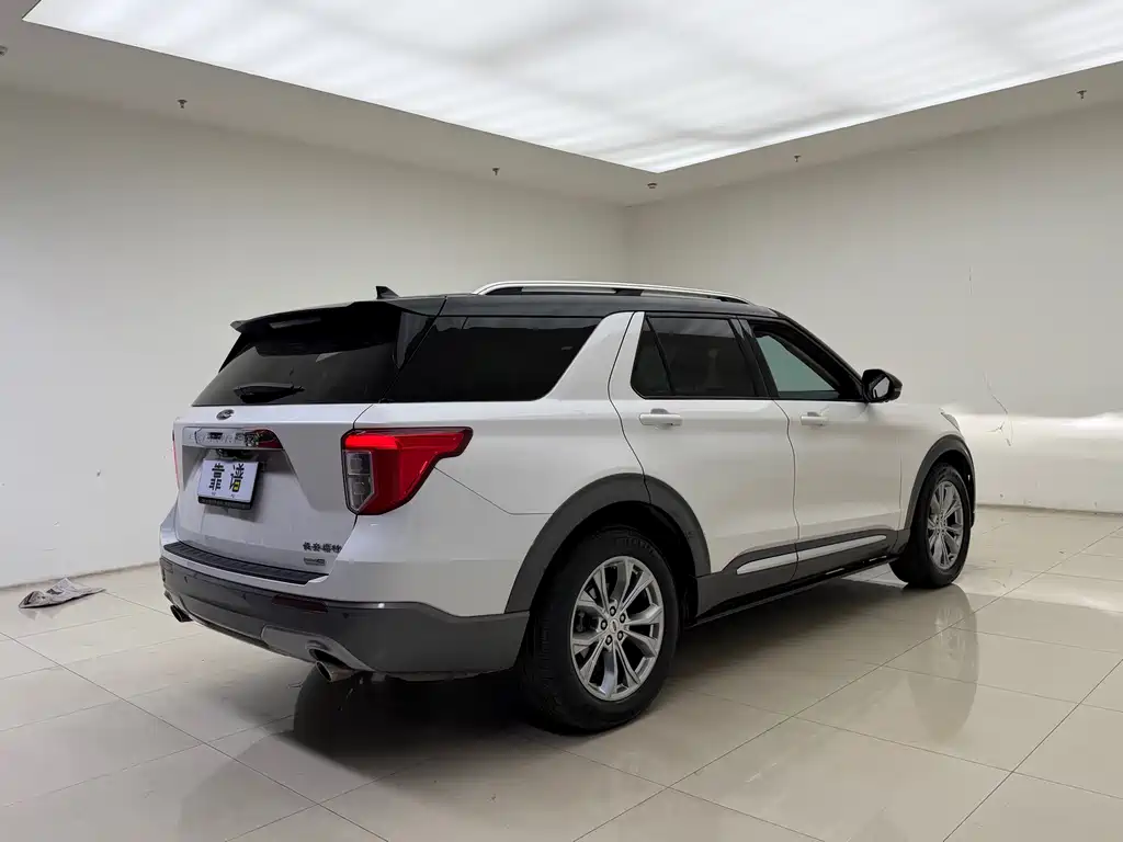 Explorer EcoBoost 285 4 WD Style 7-seat