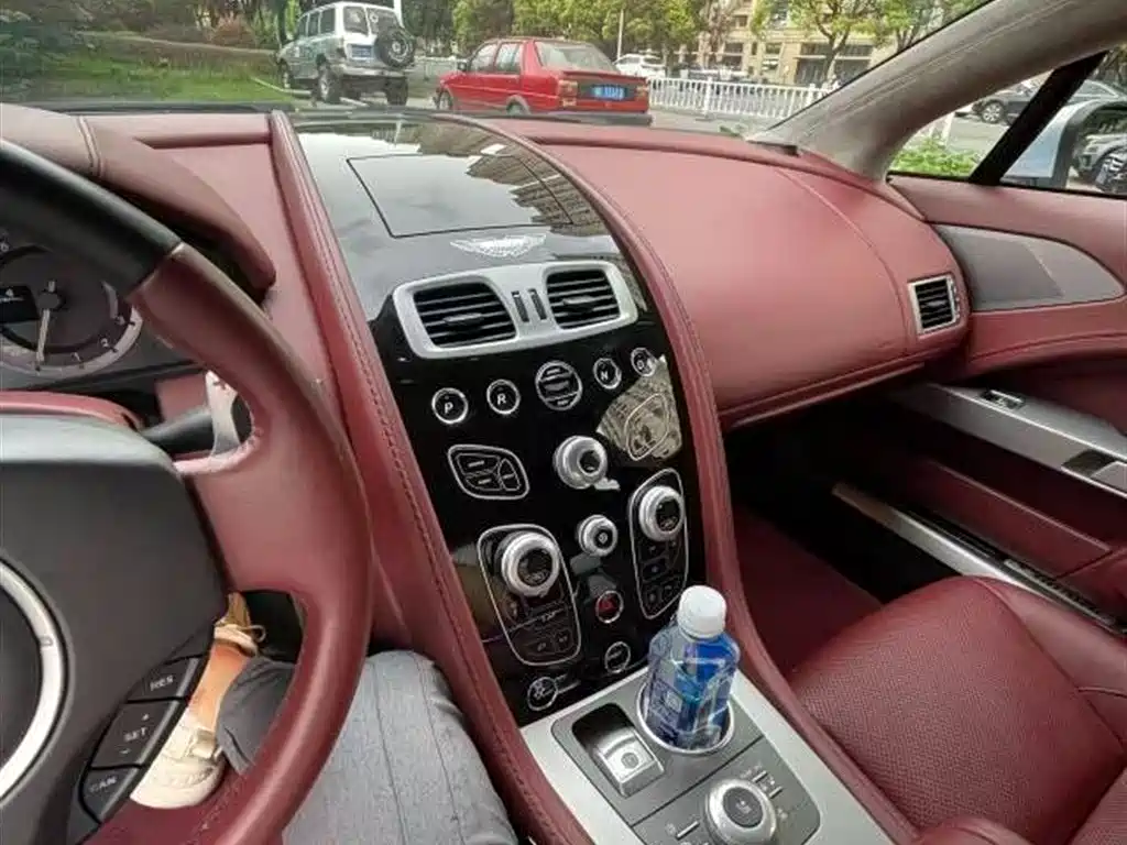 Rapide 6.0 L S