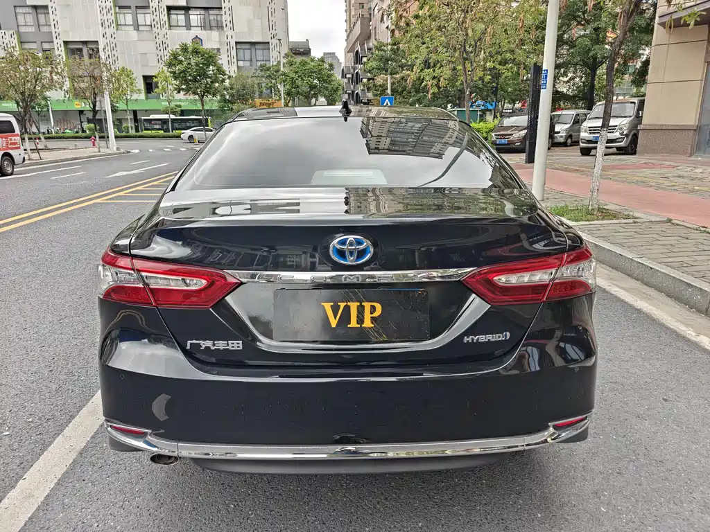 Camry Dual Engine 2.5 HS Sharp Style