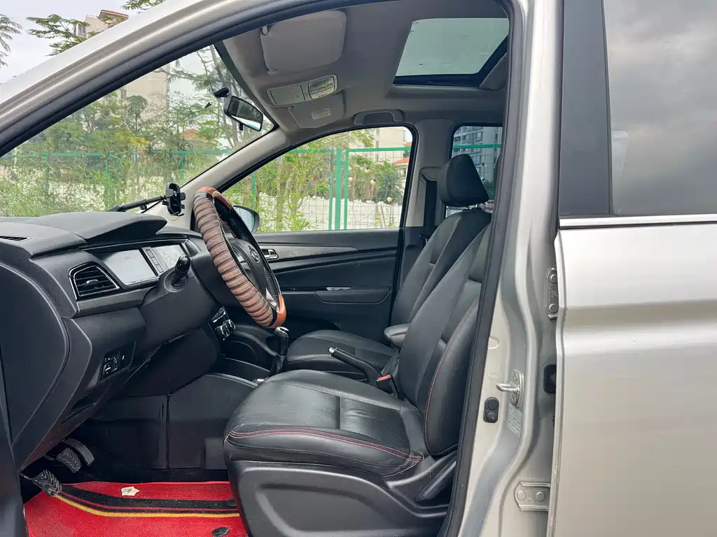 Changan Oshan A600 1.5 L Manual Luxury 7-seat