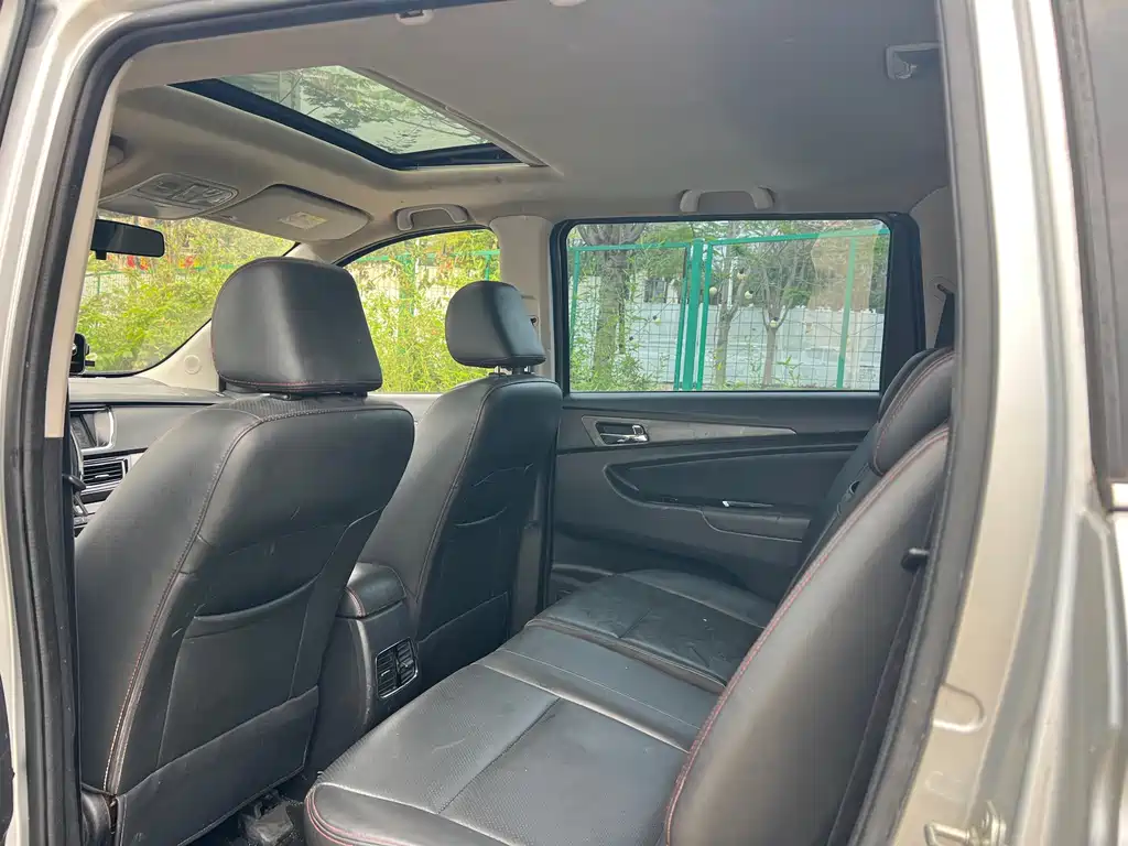 Changan Oshan A600 1.5 L Manual Luxury 7-seat