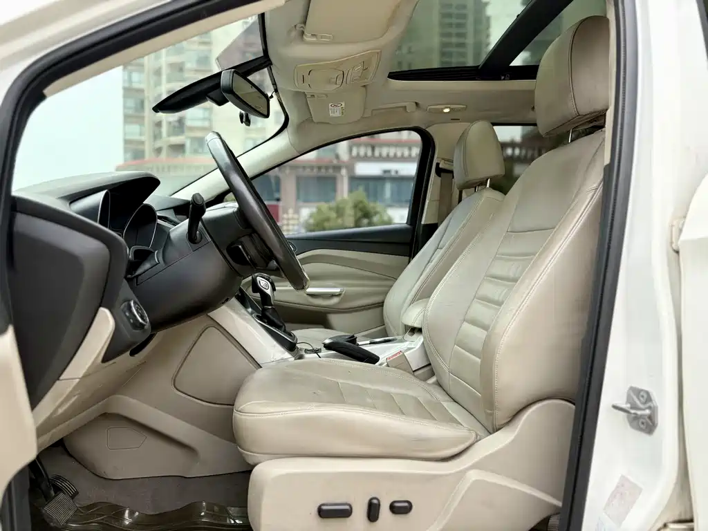 Kuga 2.0 L GTDi 4 WD Elite