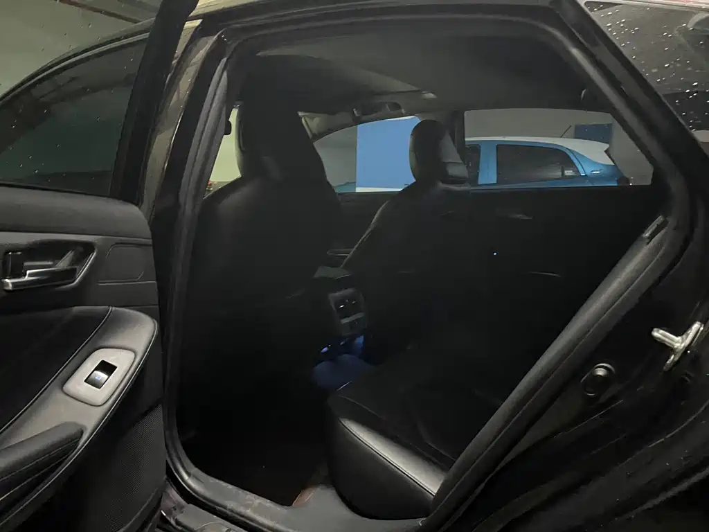 Avalon 2.0 L Luxury CN-VI