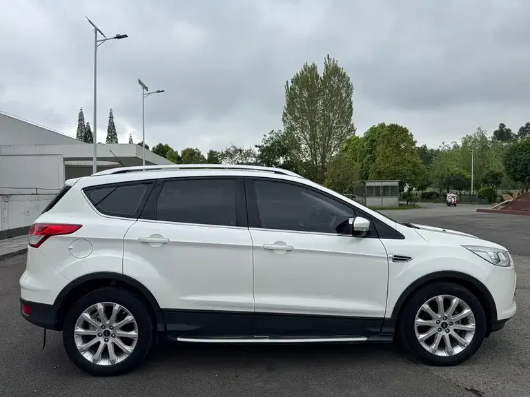 Ford Kuga 1.5 L GTDi 2 WD Style