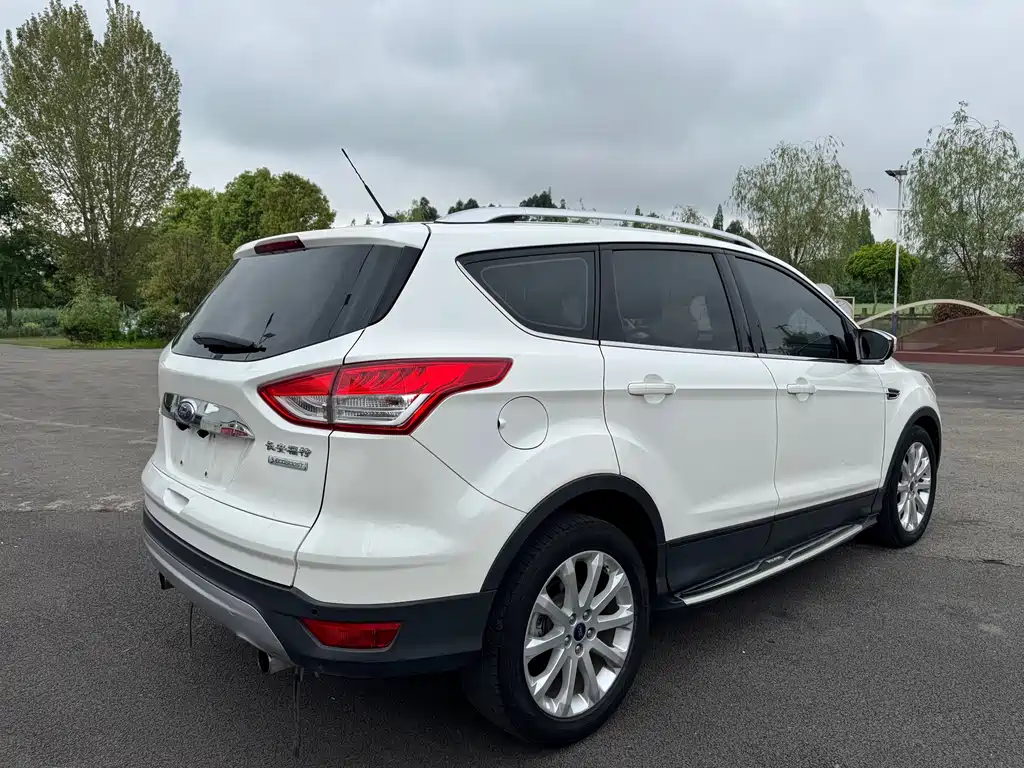 Kuga 1.5 L GTDi 2 WD Style