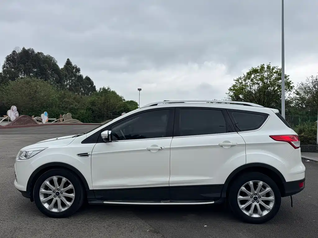 Kuga 1.5 L GTDi 2 WD Style