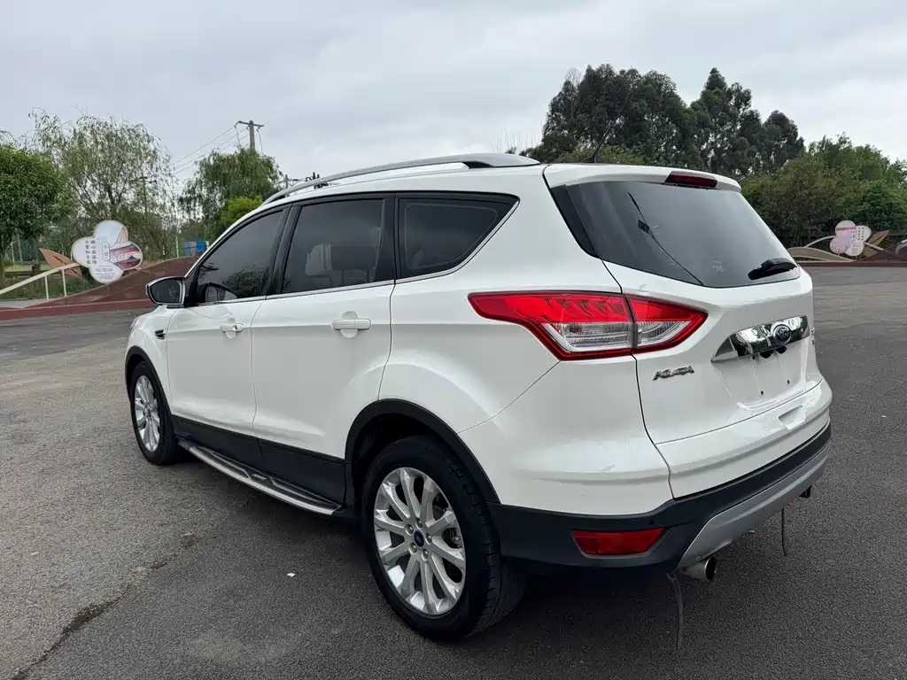 Kuga 1.5 L GTDi 2 WD Style