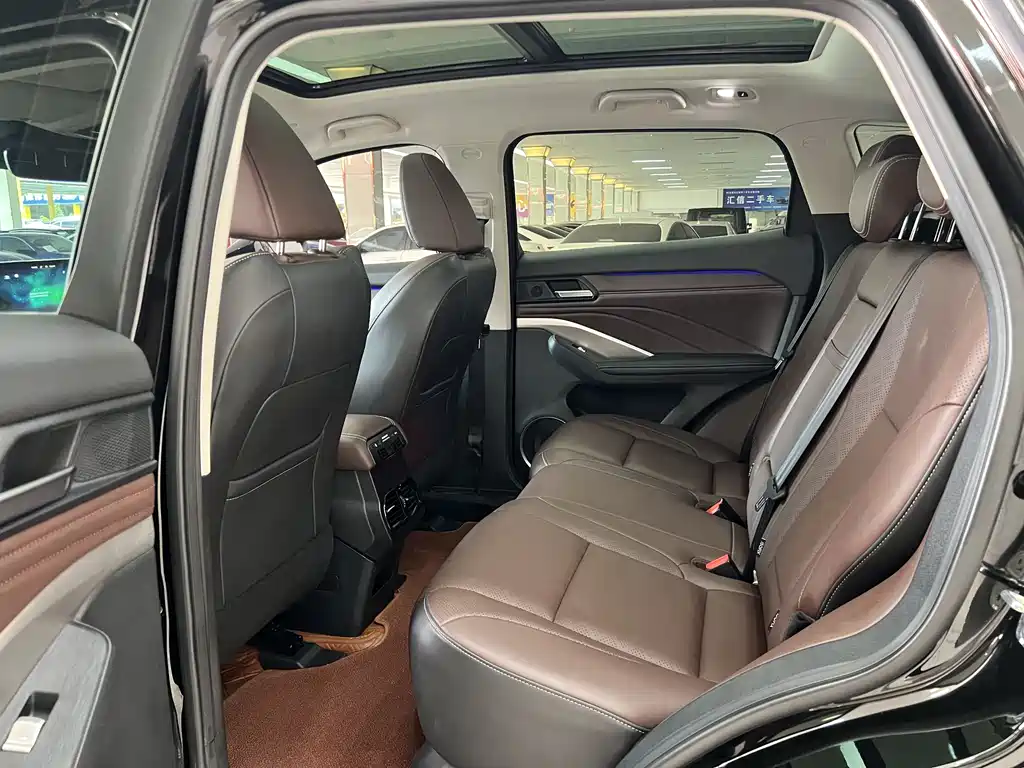 WEY VV6 2.0 T 2 WD Smart Enjoyment +
