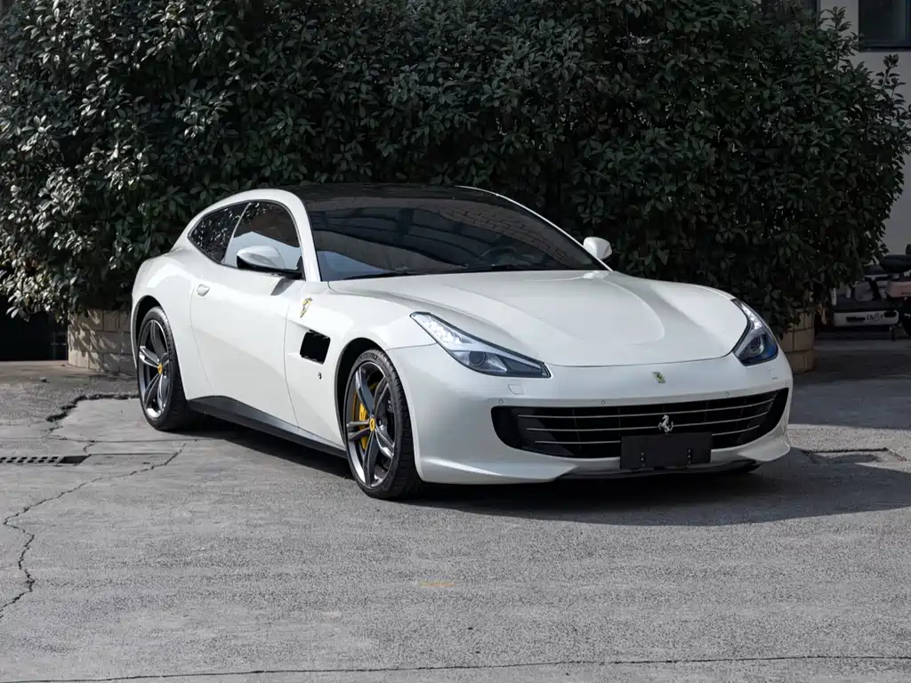 GTC4 Lusso 6.3 L V12