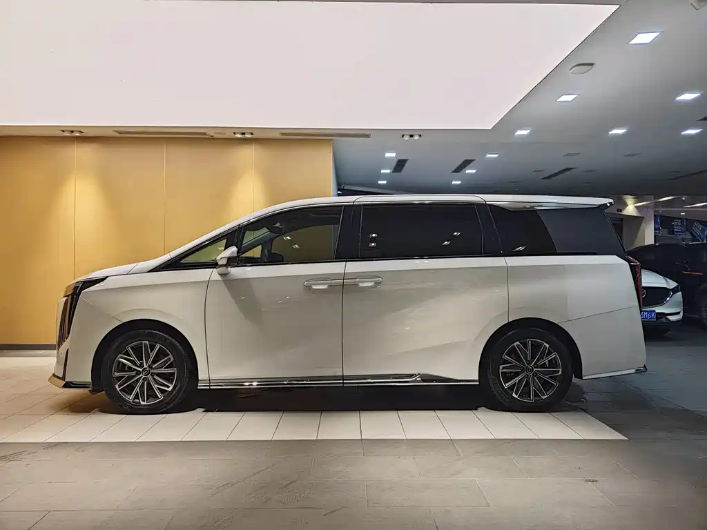 GAC Trumpchi M8 Master Series 400 T Supreme
