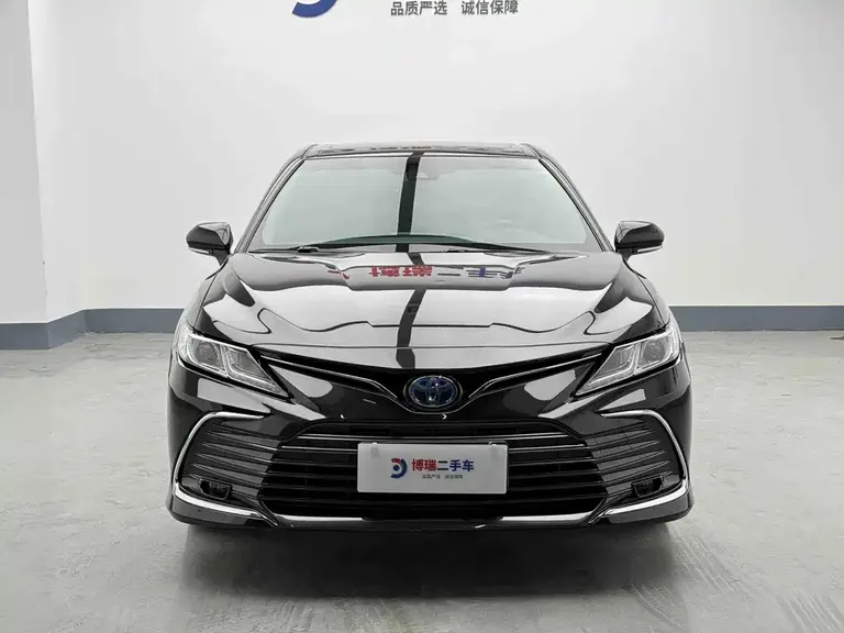 Toyota Camry Dual Engine 2.5 HGVP Leading