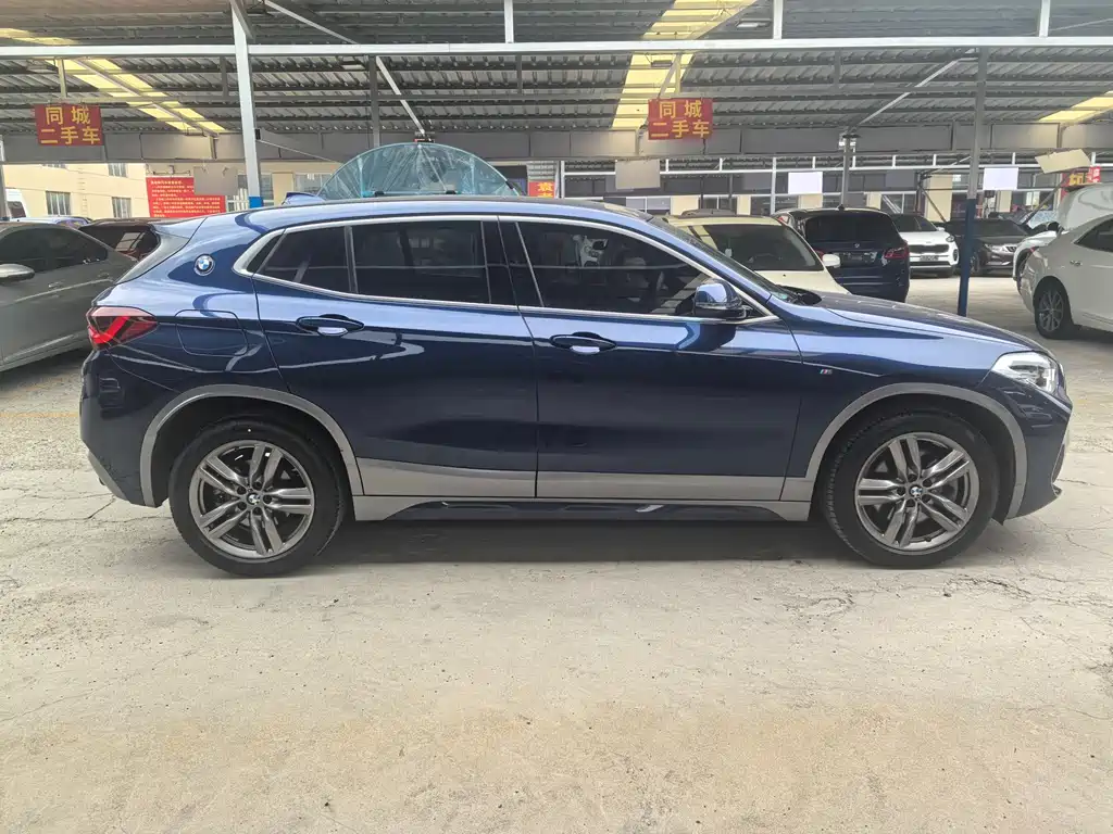 BMW X2 sDrive25 i Leading M Offroad Package