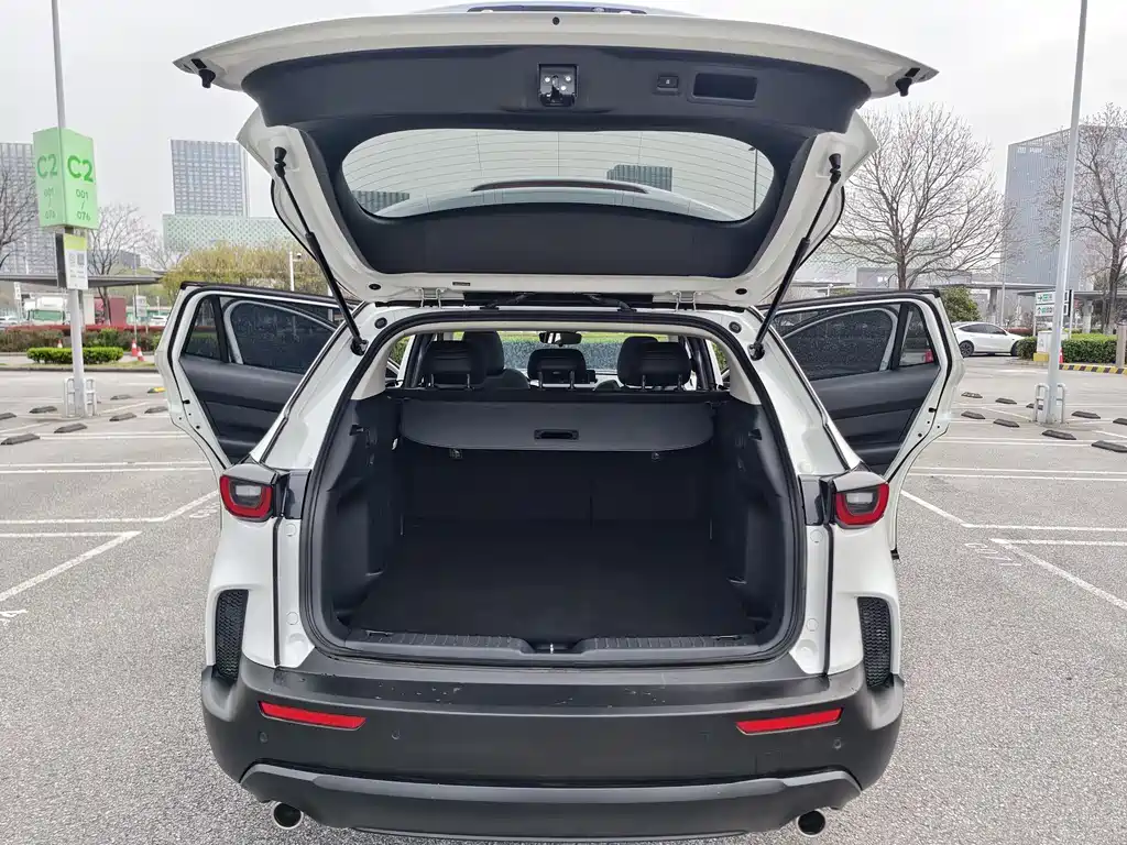 Mazda CX-50 2.0 L