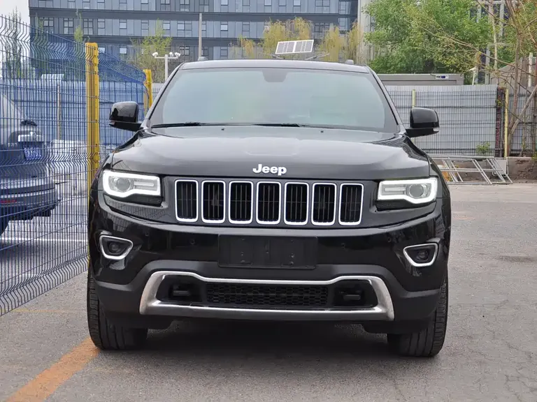 Jeep Grand Cherokee (Import) 3.6 L Elite Navigation