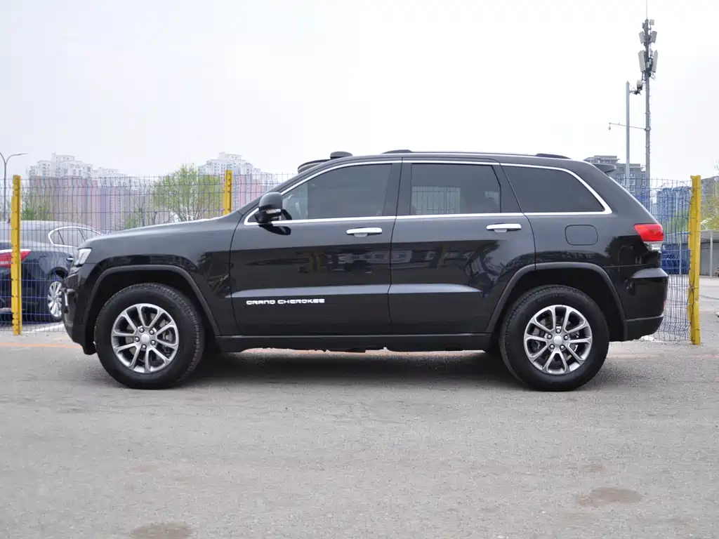 Grand Cherokee (Import) 3.6 L Elite Navigation