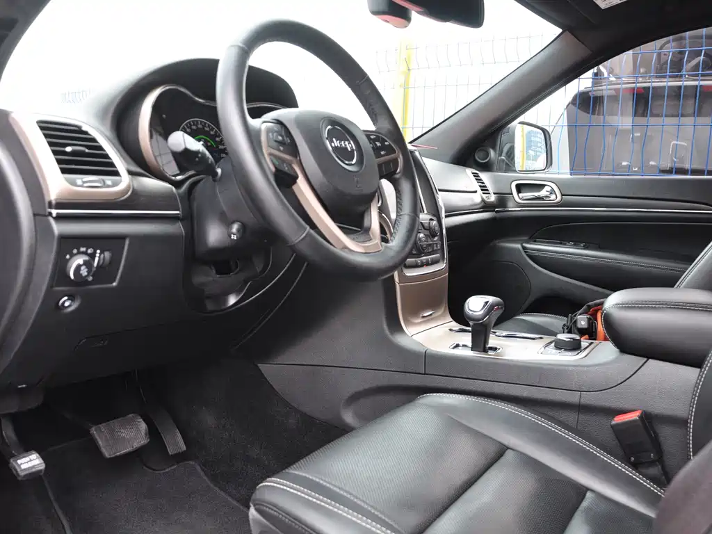 Grand Cherokee (Import) 3.6 L Elite Navigation
