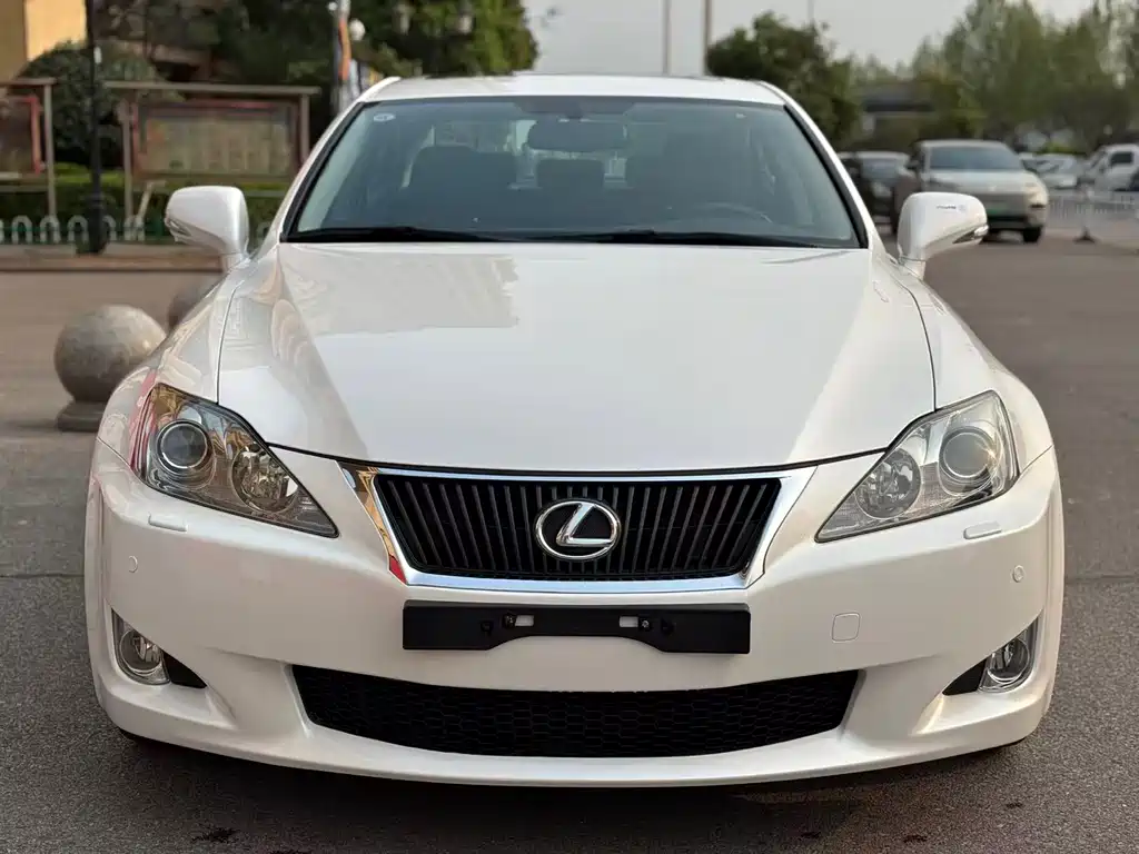 Lexus IS 300