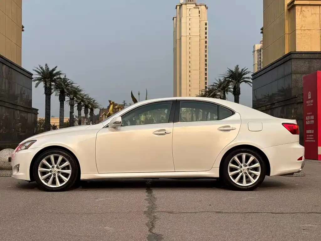 Lexus IS 300