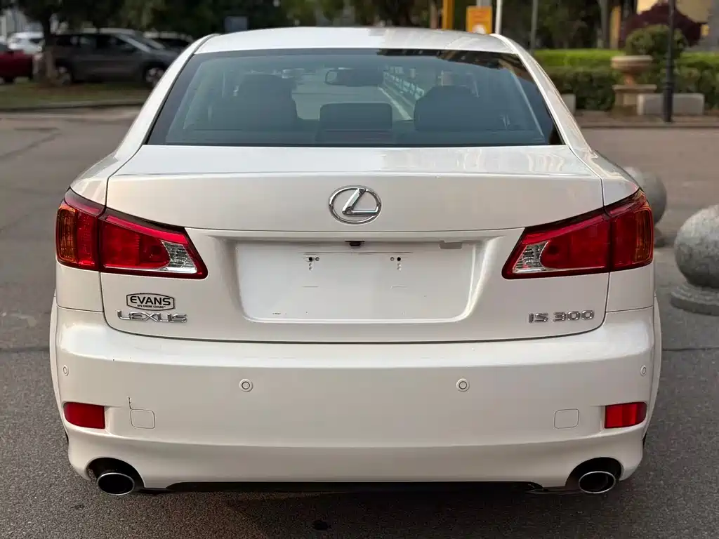 Lexus IS 300