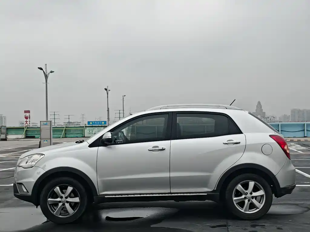 Korando 柯兰多 2011款 2.0 T 柴油两驱自动精英导航版