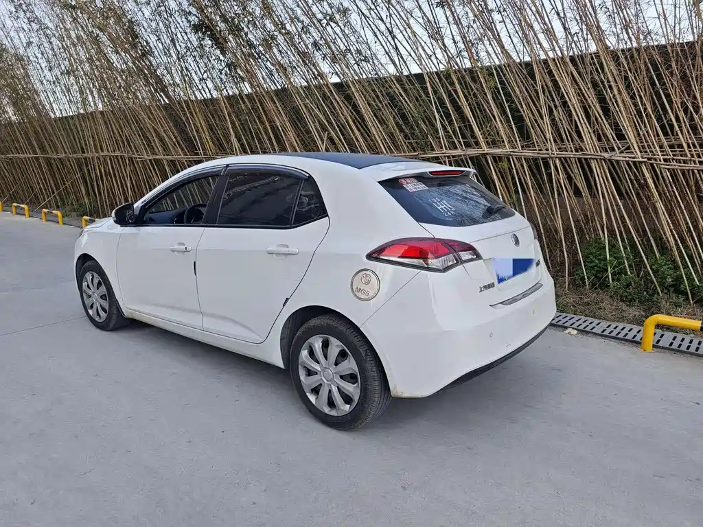 MG5 MG5 2015款 1.5 L 手动精英版