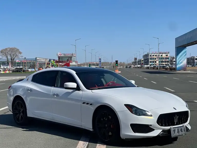 Maserati Quattroporte 3.0 T Standard