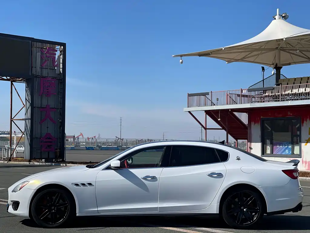 Quattroporte 3.0 T Standard