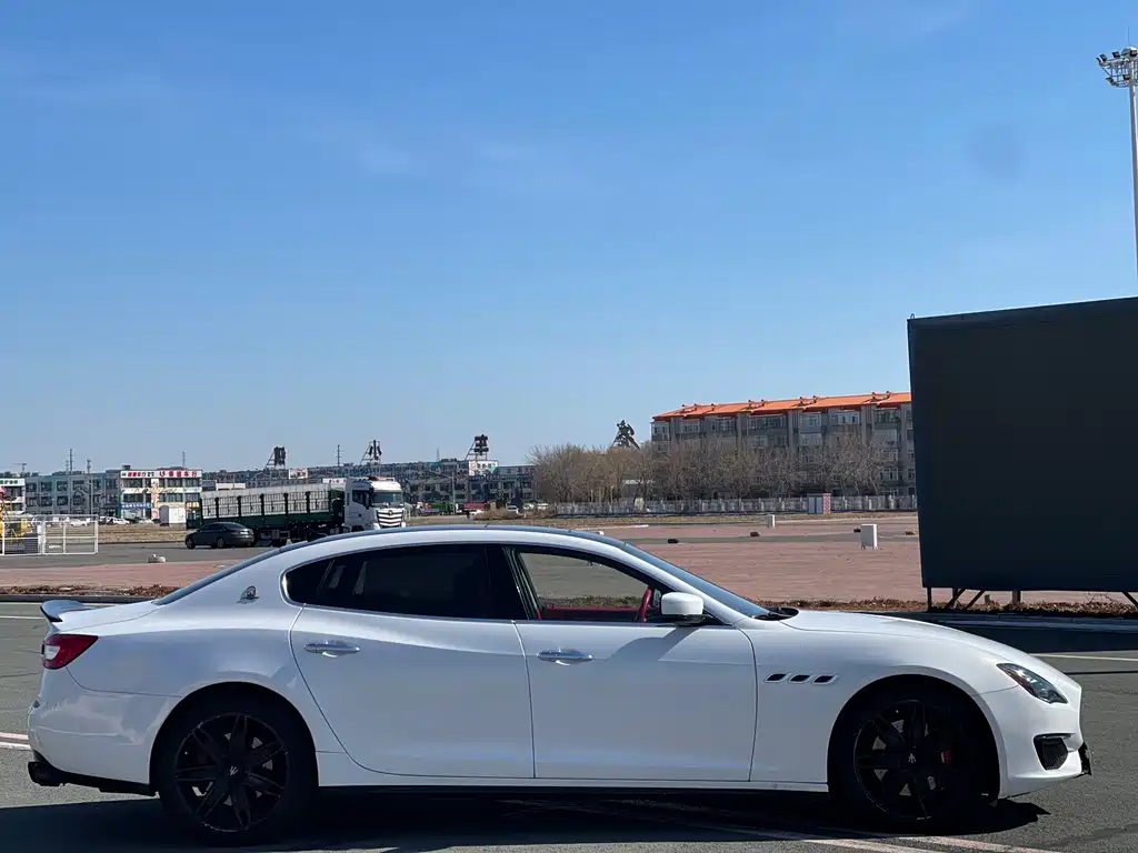 Quattroporte 3.0 T Standard