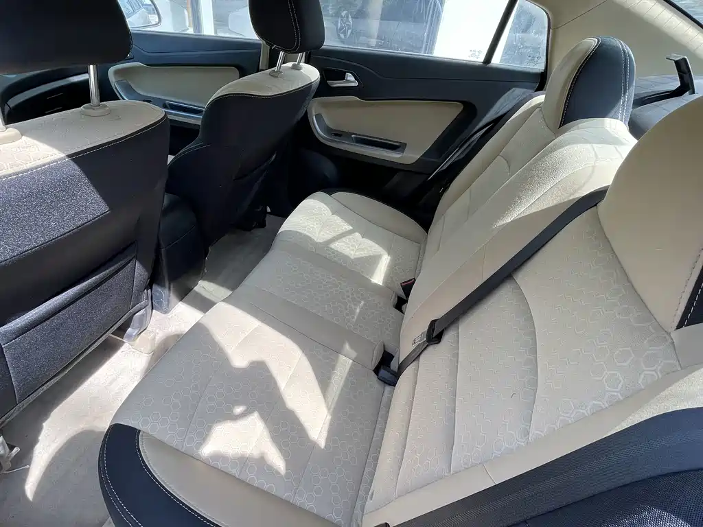 Family 福美来 2014款 M5 1.6 L 手动精英型
