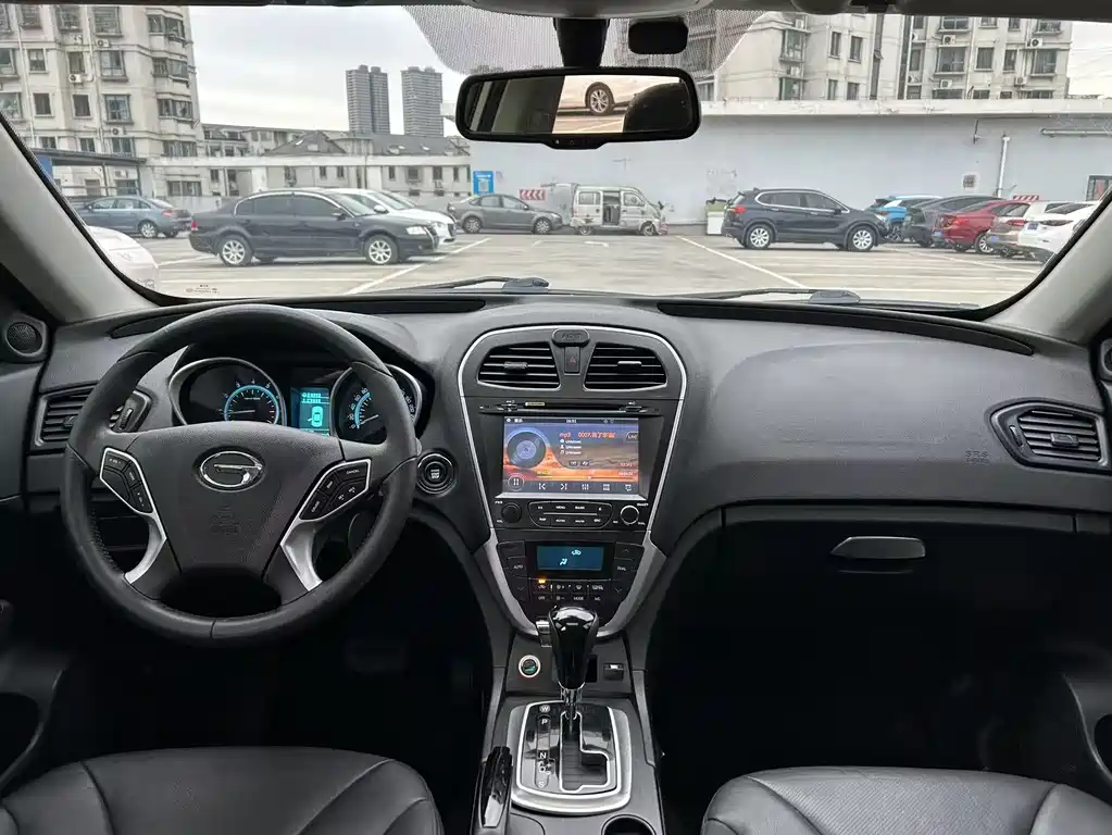 GAC Trumpchi GS5 2.0 L Auto 2 WD Anniversary