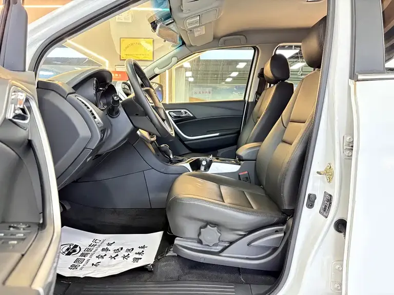 JMC Yusheng S350 2.4 T Auto 2 WD Diesel Luxury 5-seat