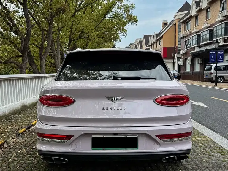 Bentley Bentayga PHEV 3.0 T PHEV