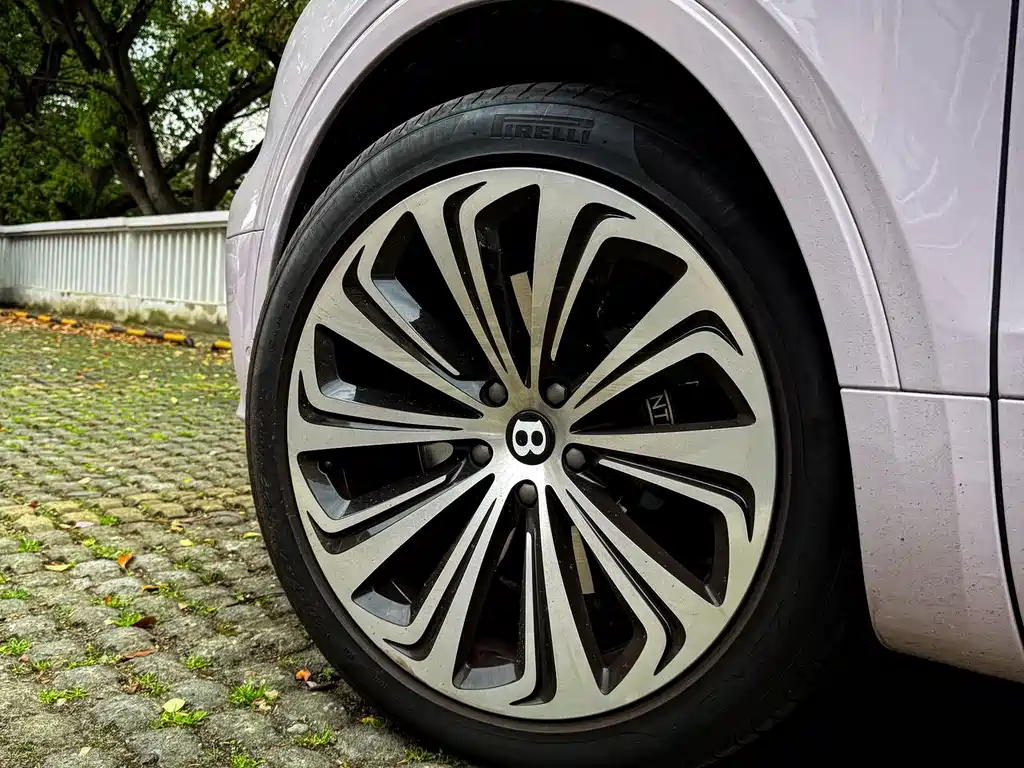 Bentayga PHEV 3.0 T PHEV