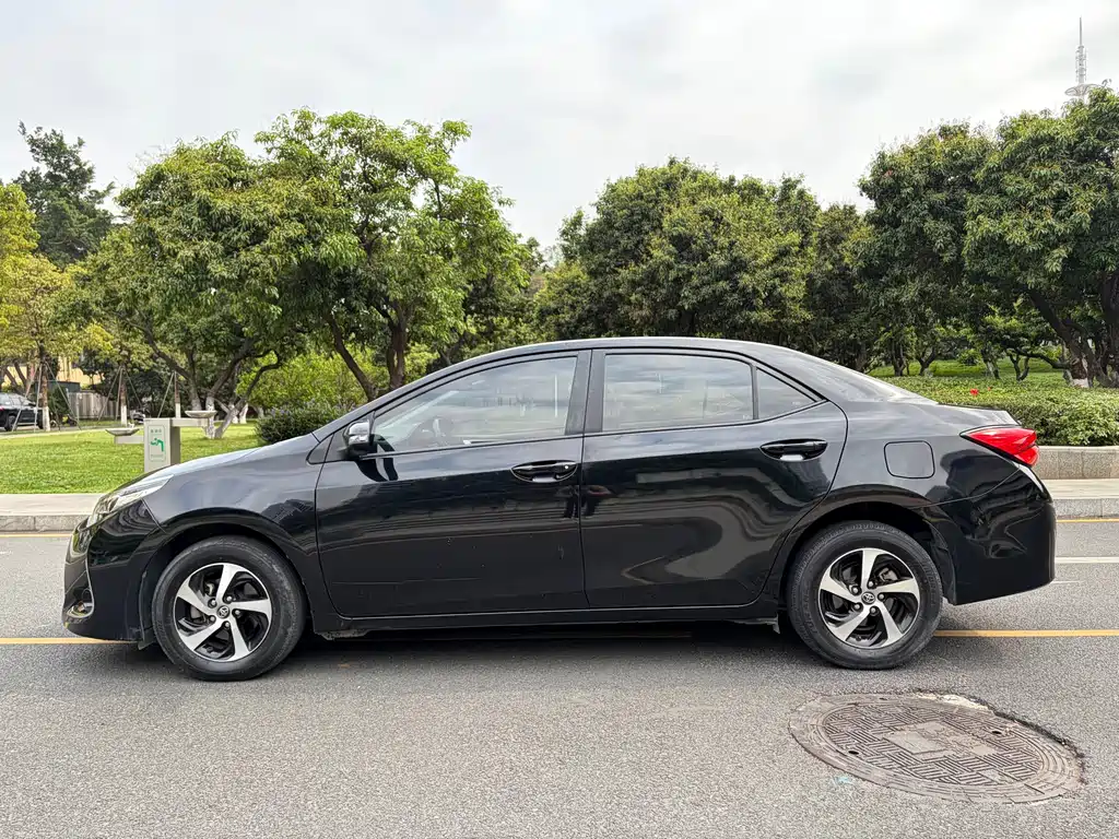 Levin Facelift 185 T CVT Elite CN-V