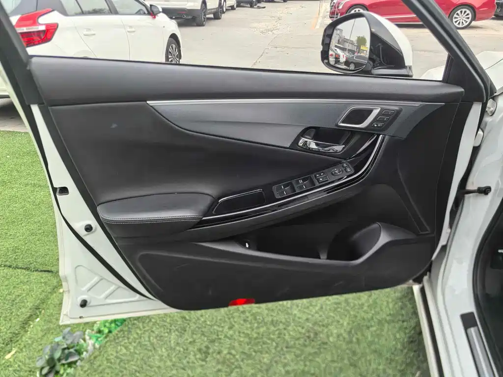 Spirior 2.4 L Distinguished